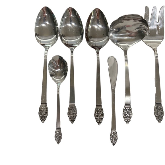 90 Piece Oneidacraft Nordic Crown Deluxe Stainless Flatware Service - Picture 8 of 15